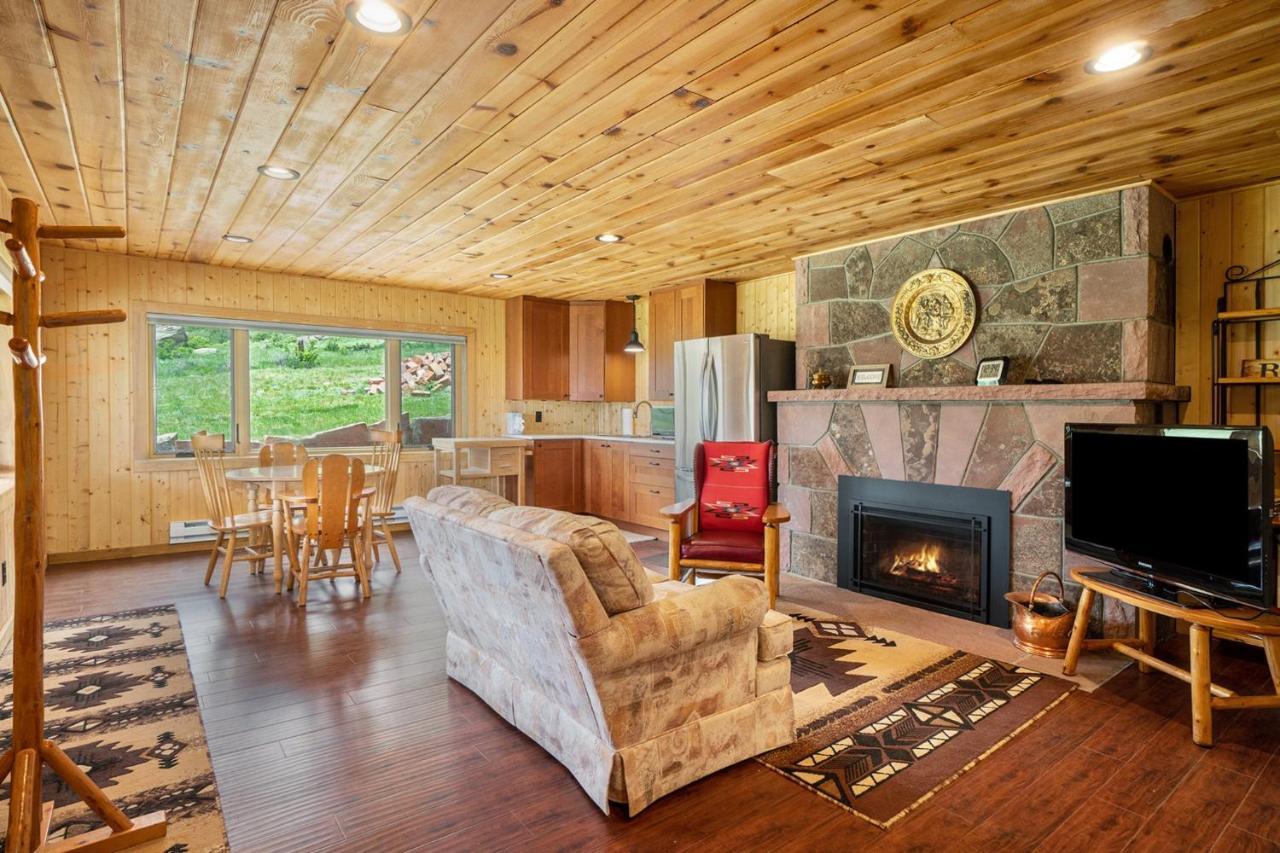 Frontier Mountain Retreat - Monthly Long-Term Vacation Rental 30 Days Minimum -- Estes Park Apts Luaran gambar